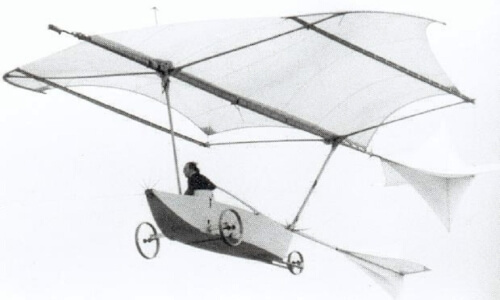 primer hombre en volar historia del avión planeador